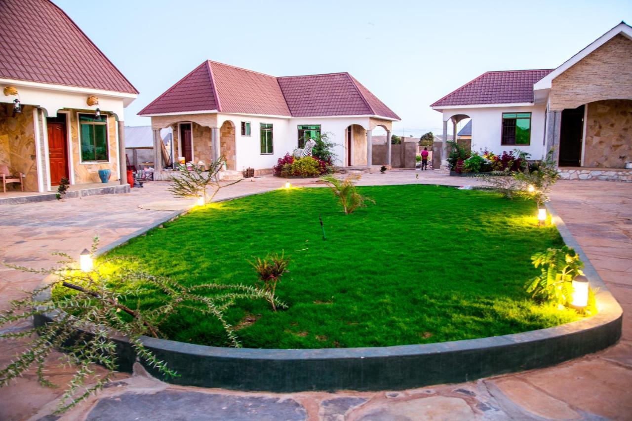 Asmorein Hotel Babati Esterno foto