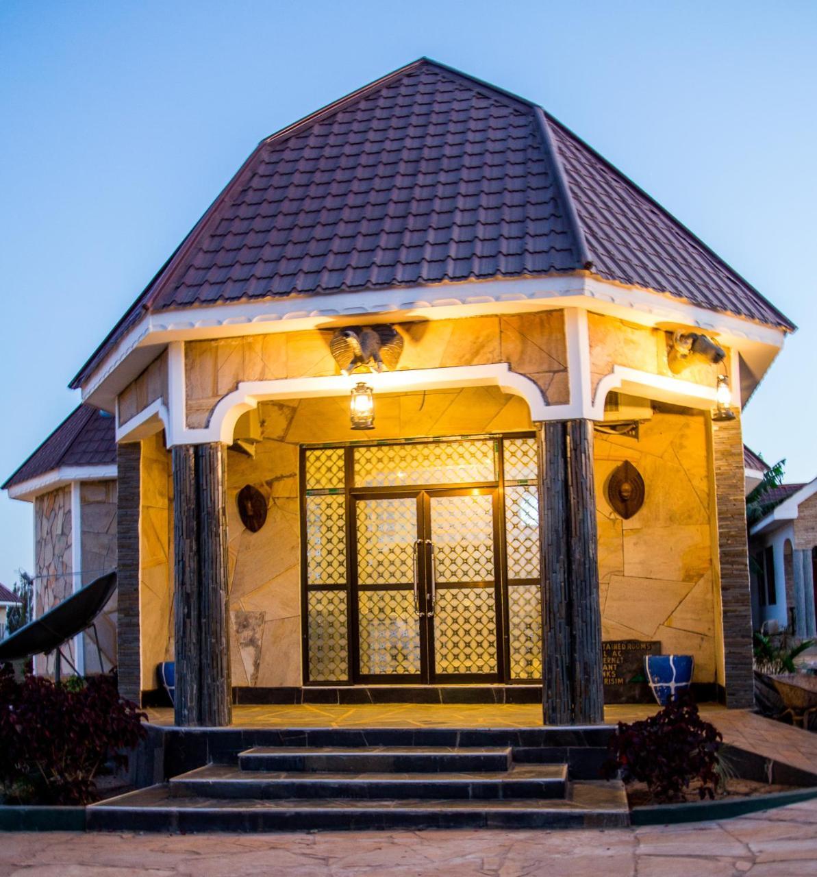 Asmorein Hotel Babati Esterno foto