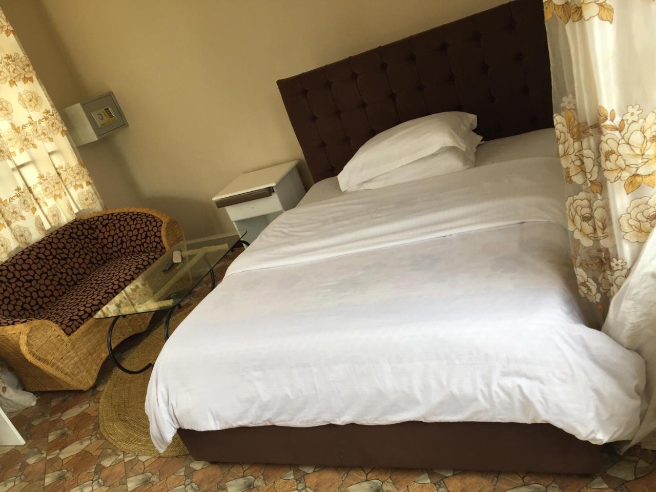 Asmorein Hotel Babati Esterno foto